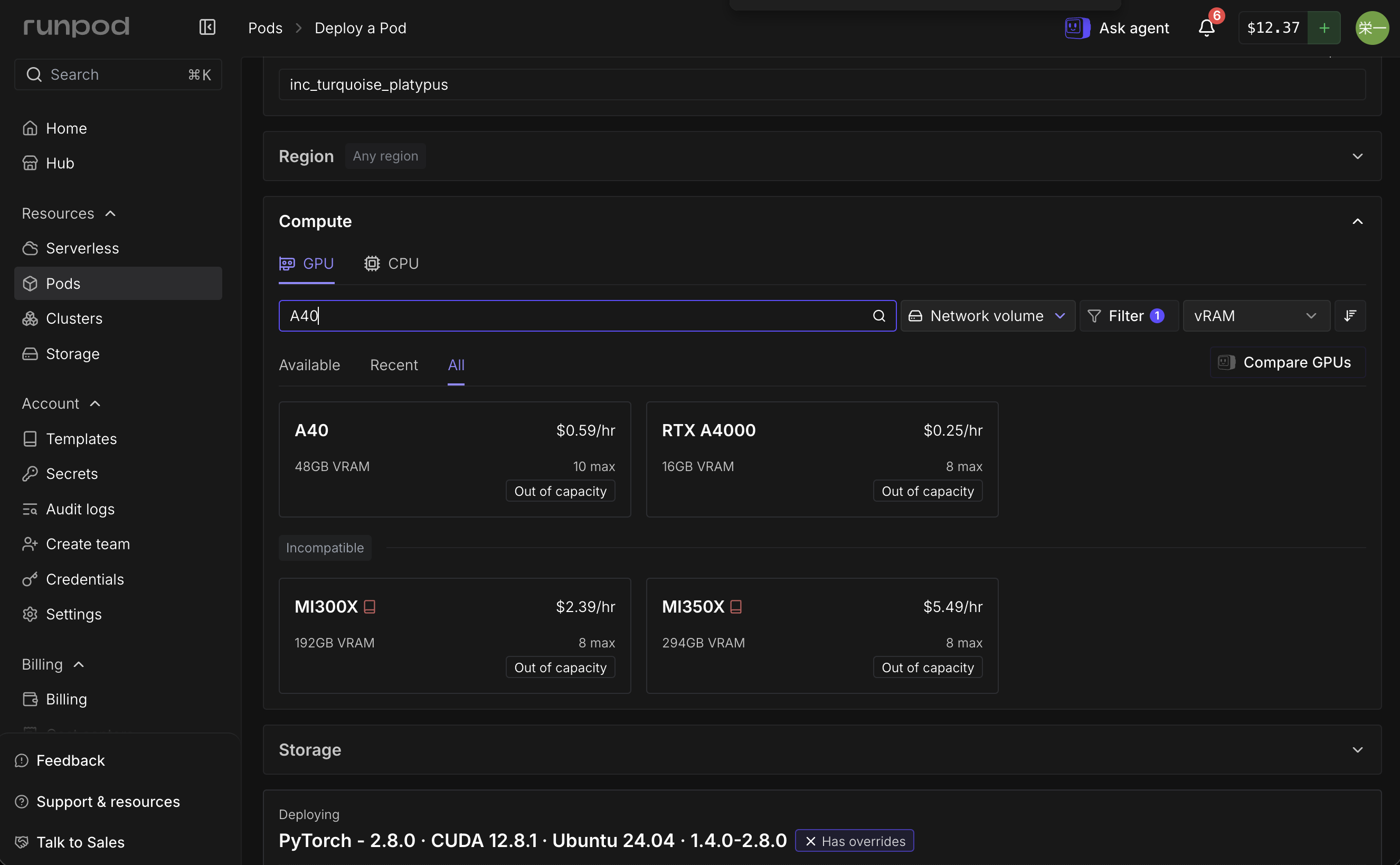 GPU の一覧で A40 を検索した画面。A40(1時間 0.59 ドル)にも RTX A4000 にも Out of capacity と出ている